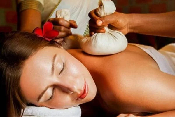 Kizhi Herbal Bolus Therapy
